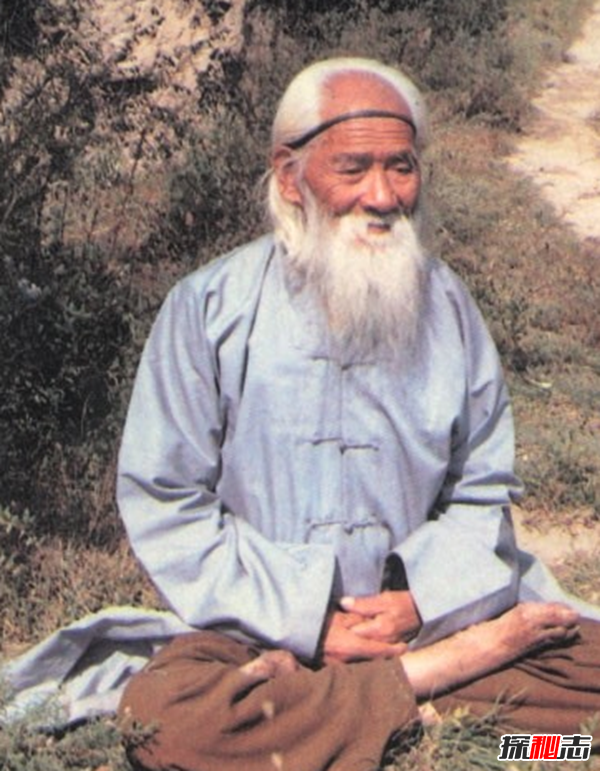 河南160歲老道人真身不腐之謎,參禪打坐時(shí)悄然仙逝